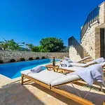 ヴィラ Stone Luxe Sea View Villa - Heated Pool & Garden Vinišće