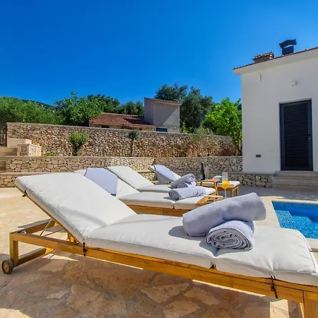 Luxury Mare Heated Pool And Sea Views Vinišće