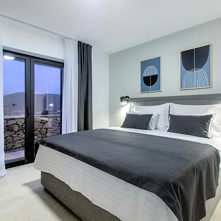 Authentic Premium With Sea View And Heated Pool Vinišće