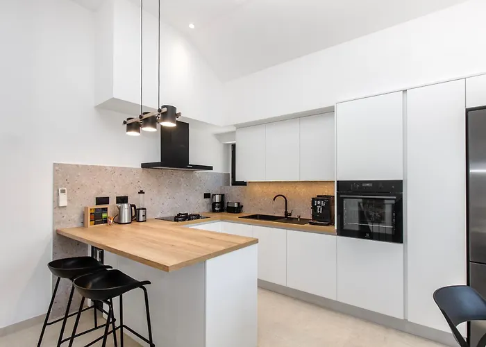 Authentic Premium With Sea View And Heated Pool Willa Vinišće