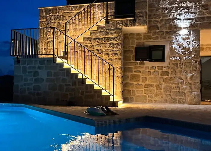 Authentic Premium With Sea View And Heated Pool Willa Vinišće