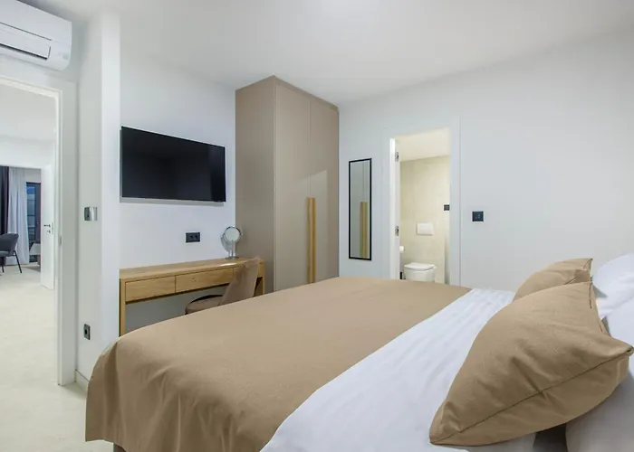 Authentic Premium With Sea View And Heated Pool Willa