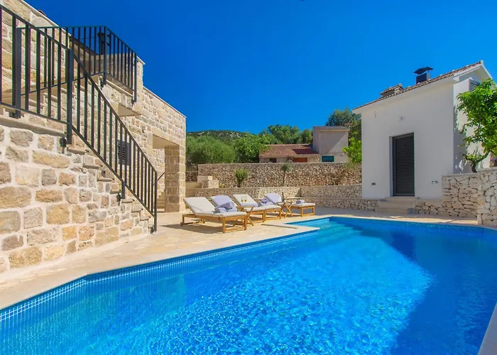 Authentic Premium With Sea View And Heated Pool Willa