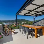 Stone Luxe Sea View Villa - Heated Pool & Garden * Vinisce