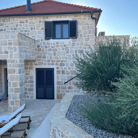 Villa Mare Private Stone Villa With Heated Pool And Garden Villa *